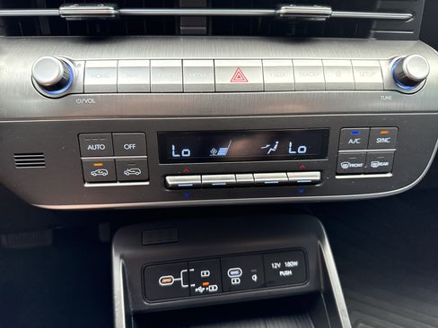 Used 2025 Hyundai Kona SEL image 25