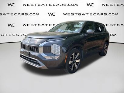 Used 2025 Mitsubishi Outlander SE