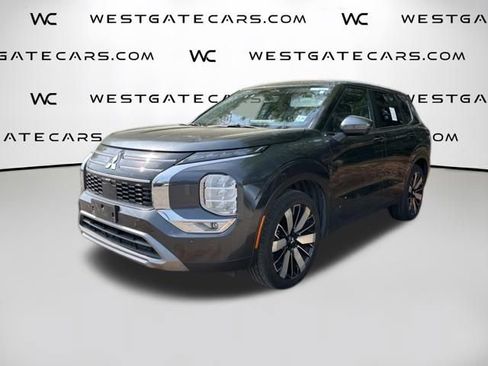 Used 2025 Mitsubishi Outlander SE AWD/4WD image 1