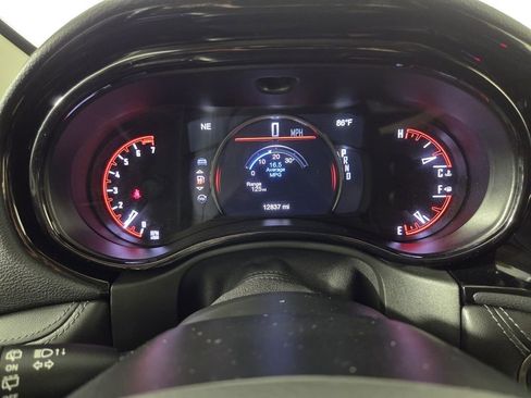 Certified 2022 Dodge Durango SXT w/ Anodized Platinum Package image 15