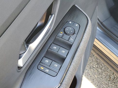 New 2026 Nissan Kicks SV image 9