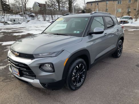 Certified 2023 Chevrolet TrailBlazer LT w/ Convenience Package image 3