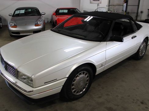 Used 1993 Cadillac Allante FWD image 19