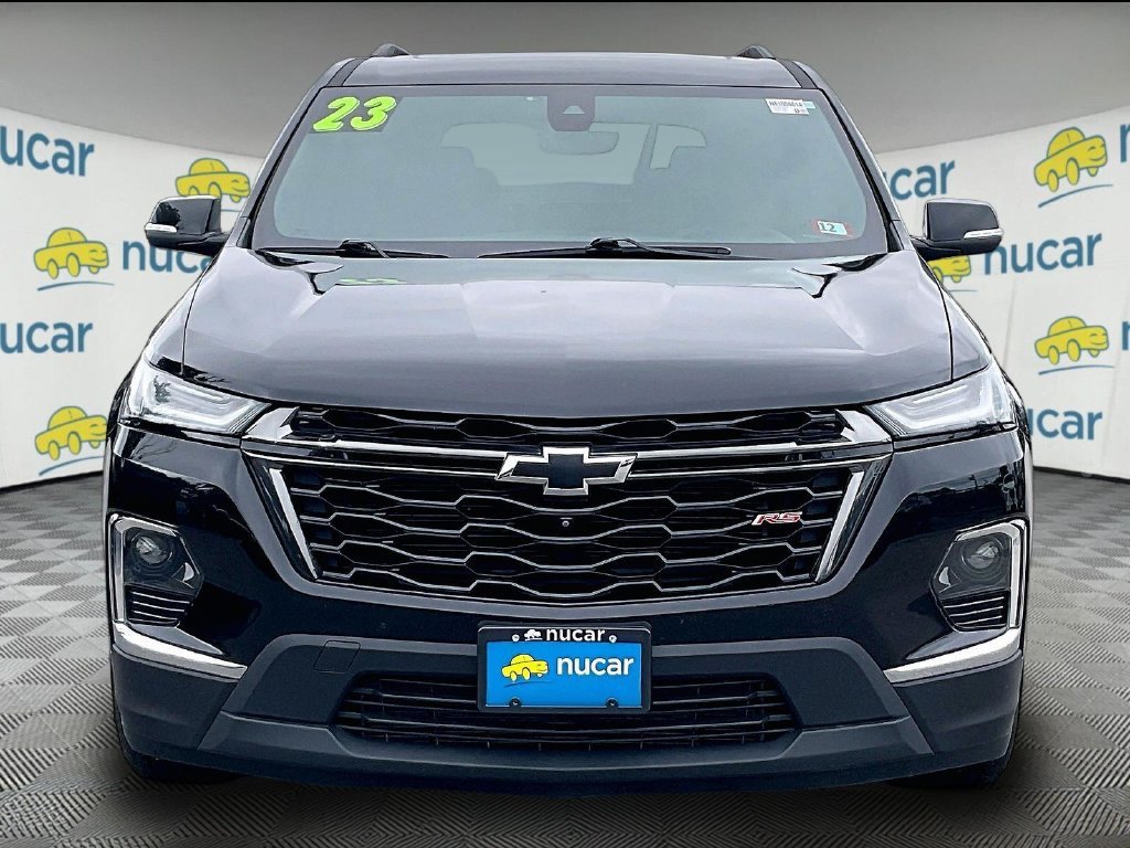 Used 2023 Chevrolet Traverse RS AWD/4WD image 2
