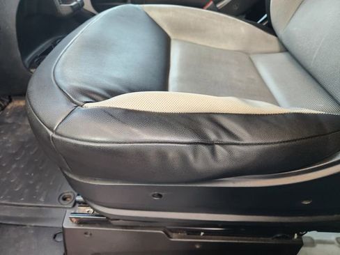 Used 2025 RAM ProMaster 2500 w/ Convenience Group image 20