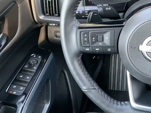 Used 2025 Nissan Pathfinder SL w/ Cargo Package FWD image 13
