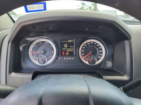 Used 2018 RAM 3500 Tradesman image 19