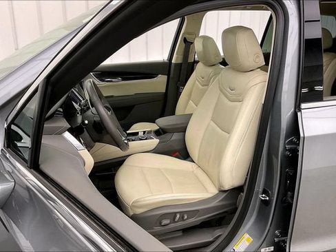 Certified 2023 Cadillac XT6 Premium Luxury w/ Technology Package AWD/4WD image 8