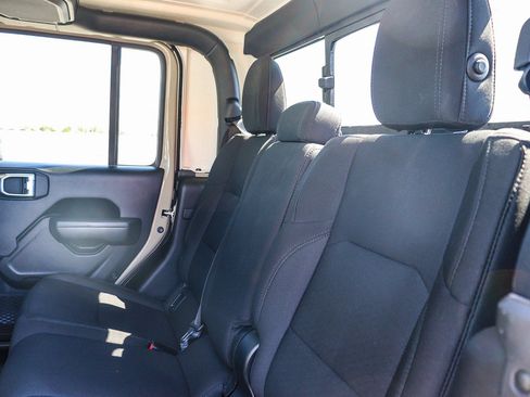 Used 2022 Jeep Gladiator Sport AWD/4WD image 22