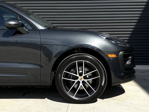 Certified 2026 Porsche Macan AWD/4WD image 11