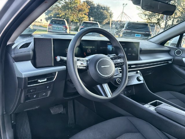 Used 2025 Hyundai Sonata SEL FWD image 10