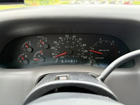 Used 2001 Ford F250 2WD SuperCab Super Duty image 12
