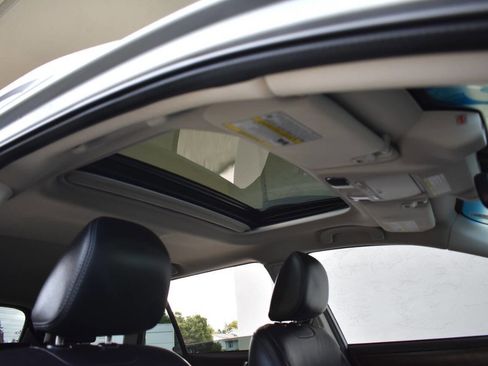 Used 2016 Subaru Outback 3.6R Limited image 18