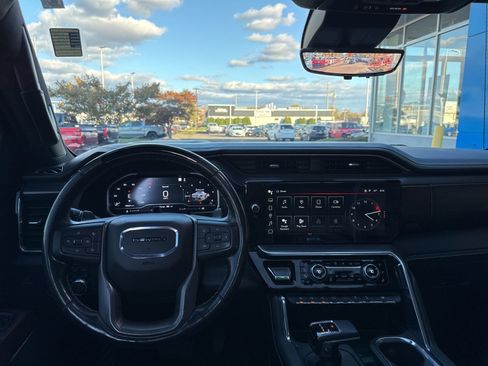 Used 2022 GMC Sierra 1500 Denali Ultimate image 3