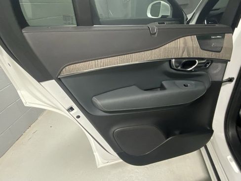 Certified 2023 Volvo XC90 T8 Ultimate w/ Lounge Package image 8