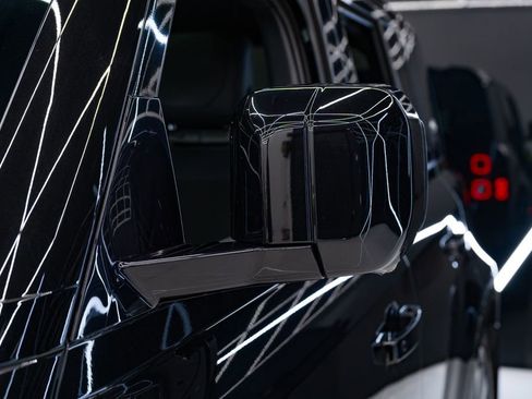 Used 2023 Land Rover Defender 110 V8 image 19