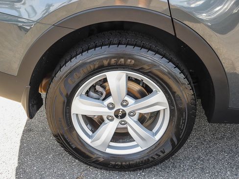 Used 2022 Kia Sorento LX AWD/4WD image 8