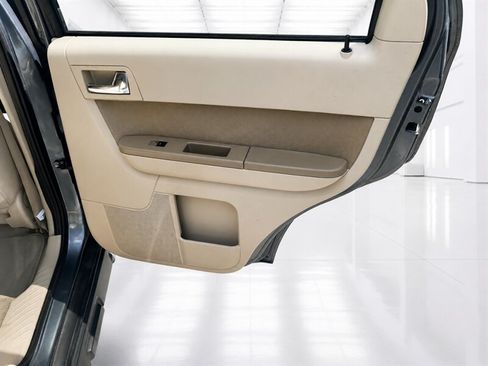 Used 2011 Ford Escape Limited w/ 302A Rapid Spec Order Code FWD image 32