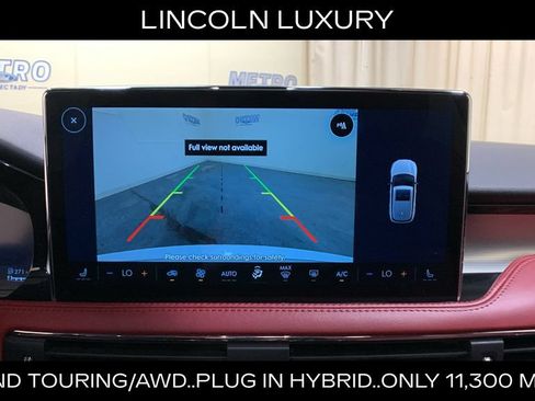 Used 2025 Lincoln Corsair Grand Touring w/ Towing Package AWD/4WD image 37