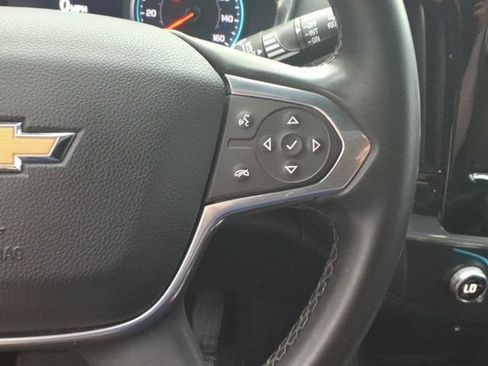 Used 2023 Chevrolet Traverse LT AWD/4WD image 19