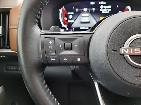 Used 2024 Nissan Pathfinder Platinum w/ Cargo Package image 35