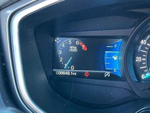 Used 2019 Ford Fusion SE image 32