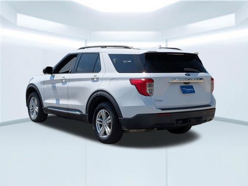 Used 2020 Ford Explorer XLT w/ Class III Trailer Tow Package AWD/4WD image 4