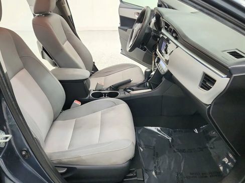 Used 2015 Toyota Corolla LE image 35