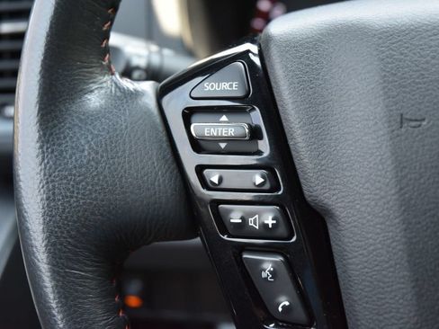Used 2022 Nissan Frontier PRO-4X AWD/4WD image 17