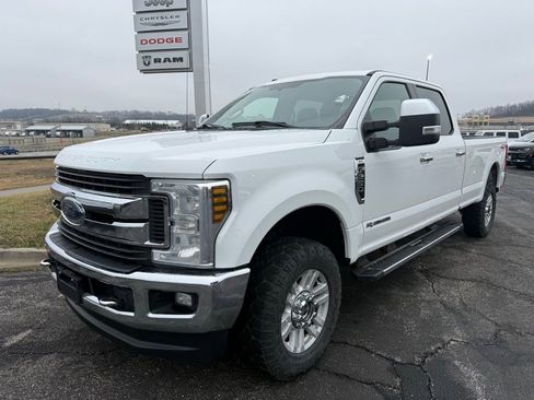 Used 2019 Ford F250 XLT w/ XLT Premium Package image 2