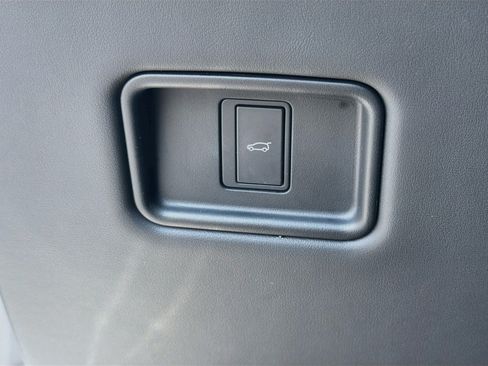 Used 2025 Land Rover Range Rover SE AWD/4WD image 37