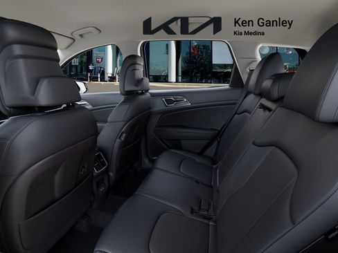 New 2026 Kia Sportage EX image 18