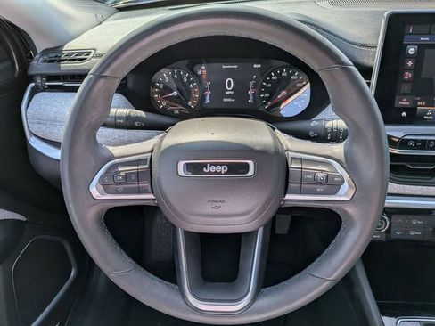 Certified 2022 Jeep Compass Latitude FWD image 18