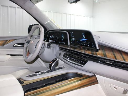 Used 2021 Cadillac Escalade Sport Platinum image 24