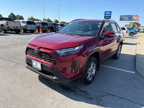 Used 2025 Toyota RAV4 XLE w/ Convenience Package AWD/4WD image 7