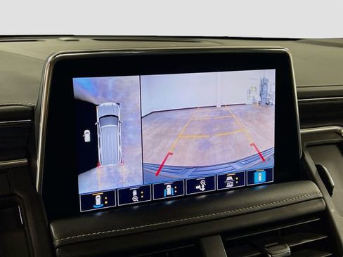 Used 2021 GMC Yukon SLT w/ SLT Luxury Plus Package image 13