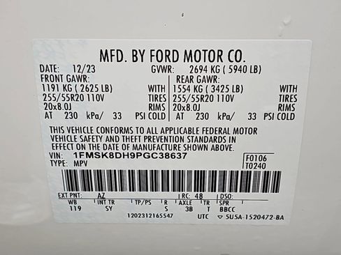 Used 2023 Ford Explorer XLT w/ Equipment Group 202A AWD/4WD image 37