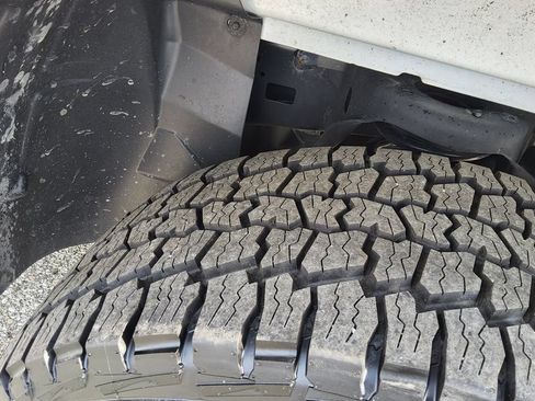 Used 2023 RAM 1500 Laramie AWD/4WD image 40
