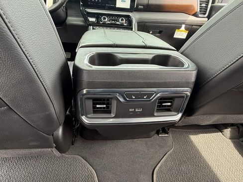Used 2025 GMC Sierra 2500 Denali w/ Denali Reserve Package image 28