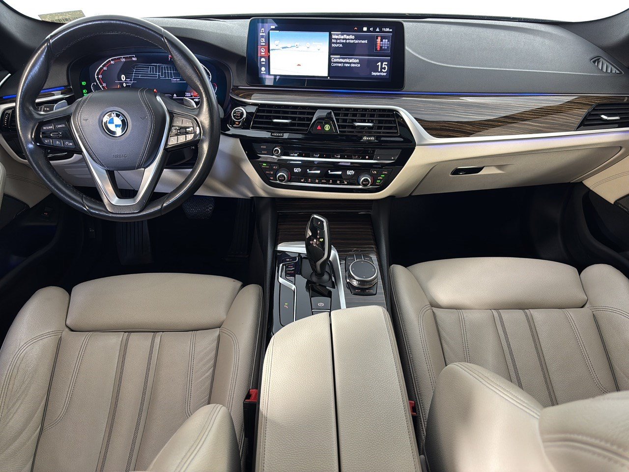 Used 2023 BMW 530i w/ Premium Package RWD image 17