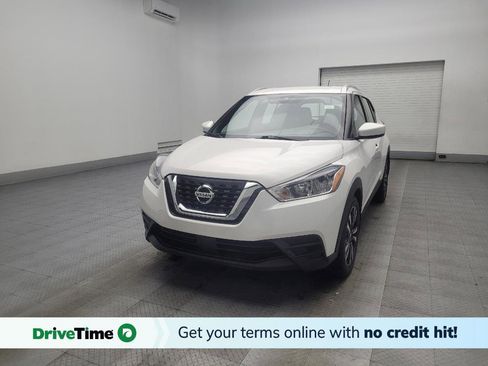 Used 2020 Nissan Kicks SV image 1