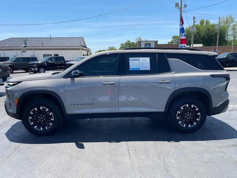 Used 2026 Chevrolet Traverse Z71 w/ LPO, Floor Liner Package AWD/4WD image 9