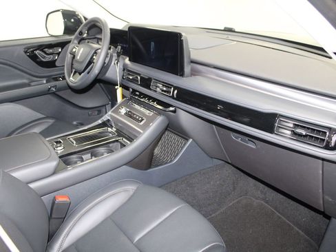 New 2025 Lincoln Aviator 2WD w/ Jet Appearance Package image 27
