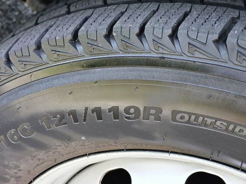 Used 2023 Ford Transit 250 148 High Roof image 11