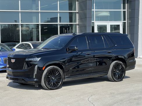 Used 2022 Cadillac Escalade Sport Platinum w/ Heavy-Duty Trailer Package image 8