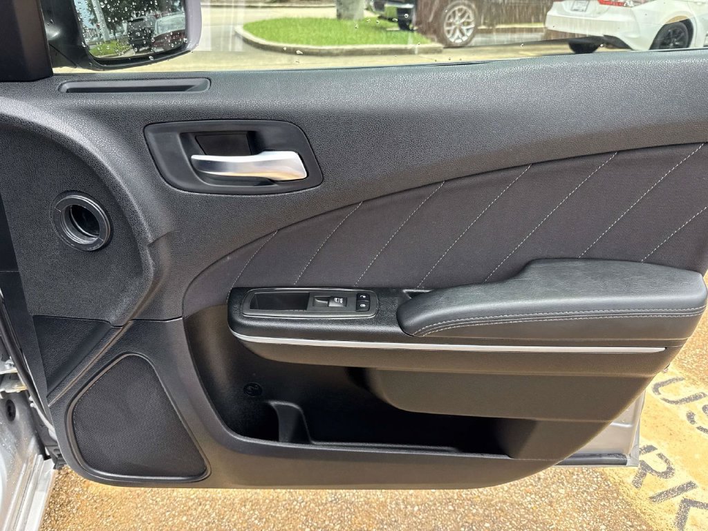 Used 2022 Dodge Charger SXT RWD image 14