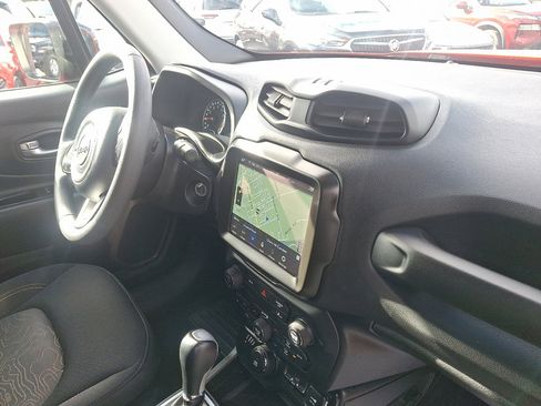 Certified 2023 Jeep Renegade Latitude image 12