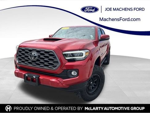 Used 2021 Toyota Tacoma TRD Sport w/ TRD Premium Sport Package AWD/4WD image 1