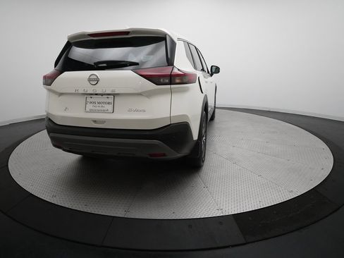 Used 2023 Nissan Rogue SV image 34