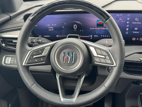 Used 2025 Buick Enclave Avenir w/ Super Cruise Package FWD image 11